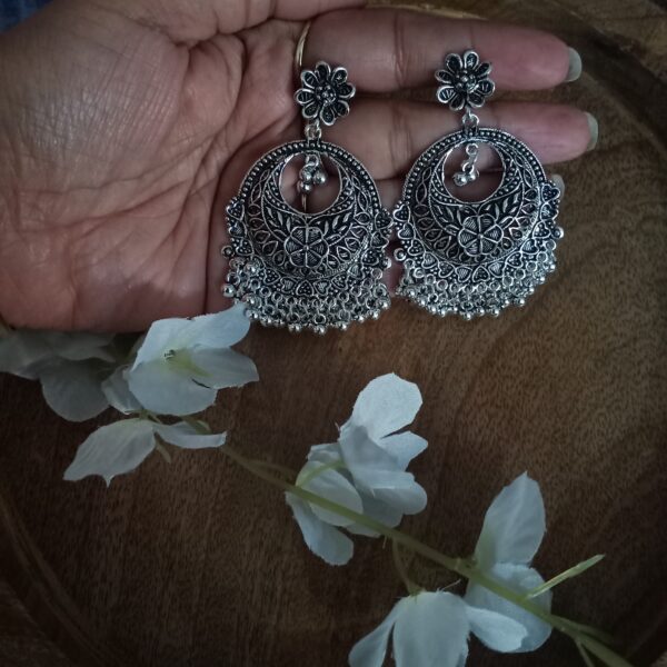 Chanda Ear Ring